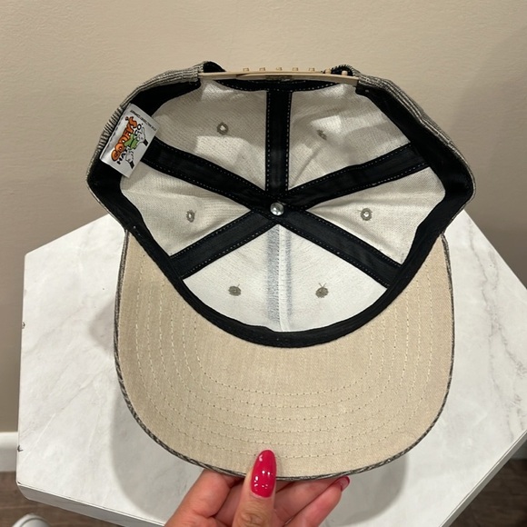 🔥Gray Striped Cap with Mickey Mouse Patch🔥 - Picture 3 of 4